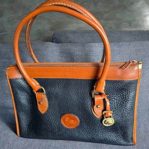 Vintage DOONEY & BOURKE 80's Pebbled Navy Brown Leather Satchel Crossbody - Picture 3 of 15